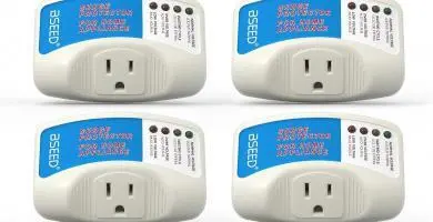 Cuatro protectores de voltaje BSEED enchufables para electrodomésticos, con 4 LED de estado y salida única tipo B (120–125 V).