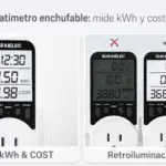 Collage horizontal del vatímetro Suraielec enchufable mostrando pantalla LCD con retroiluminación, lecturas de kWh y costo, y comparativa sin luz; apto hasta 16 A / 3680 W.