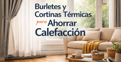 Sala de estar con ventanales, cortinas térmicas, burlete bajo puerta y materiales de sellado para aislar puertas y ventanas en invierno.